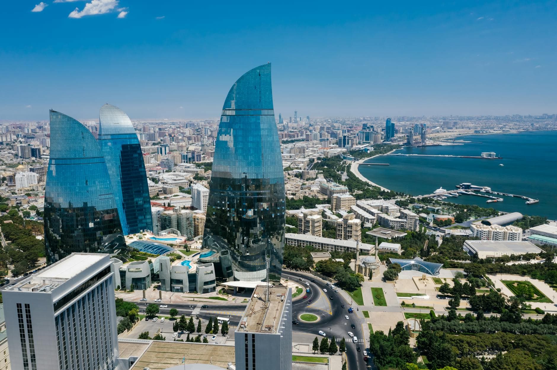 دليل السياحة في أذربيجان: باكو وقبالة وشكي